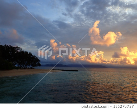 凱恩斯的日落 135273757