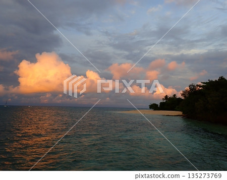 凱恩斯的日落 135273769