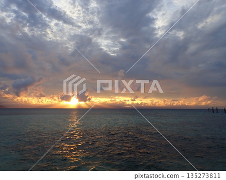 凱恩斯的日落 135273811