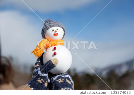 抱著一個雪人 抱著一個雪人 135274083