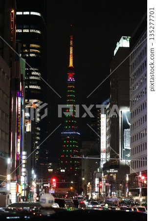 Christmas tree-colored Tokyo Tower and Roppongi streetscape, December, Minato Ward 2347 135277701