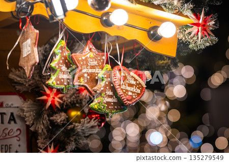 Lebkuchen and beautiful illuminations at the Christmas market 135279549