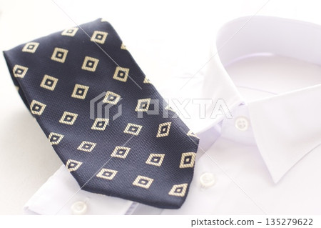 襯衫和領帶 襯衫和領帶 135279622