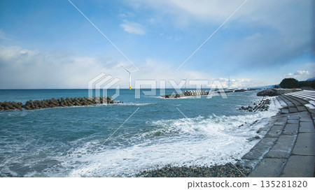 Winter scenery along the coast of Nyuzen town in eastern Toyama prefecture, Japan Winter scenery along the coast of Nyuzen town in eastern Toyama prefecture, Japan 135281820