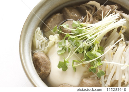 Mushroom, radish and meatball hotpot Mushroom, radish and meatball hotpot 135283648