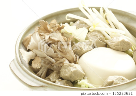 Mushroom, radish and meatball hotpot Mushroom, radish and meatball hotpot 135283651