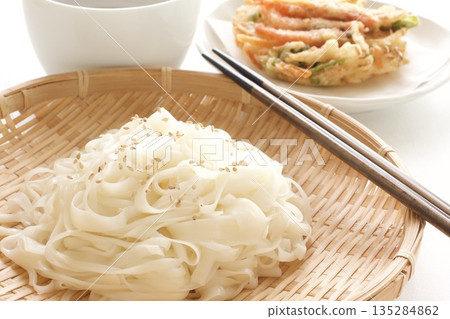 Shrimp tempura and chilled udon noodles Shrimp tempura and chilled udon noodles 135284862