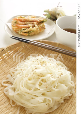 Shrimp tempura and chilled udon noodles Shrimp tempura and chilled udon noodles 135284878