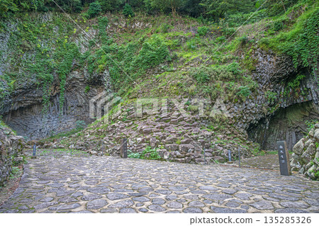 玄武道公園南朱雀洞和北朱雀洞 135285326