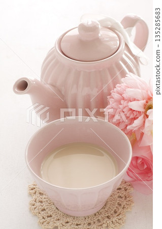 奶茶和茶壺 奶茶和茶壺 135285683