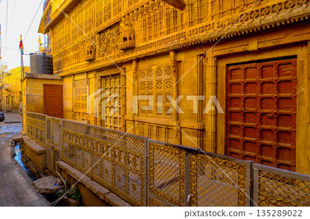 印度傑伊瑟爾梅爾的街道 135289022