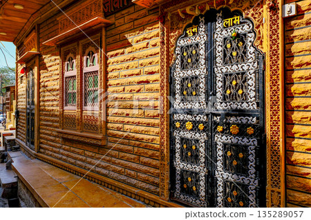 印度傑伊瑟爾梅爾的街道 135289057