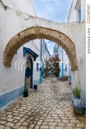 Narrow streets of medina, Bizerte, Tunisia Narrow streets of medina, Bizerte, Tunisia 135290561