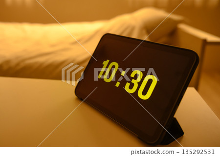智慧型手機上顯示的時間 135292531