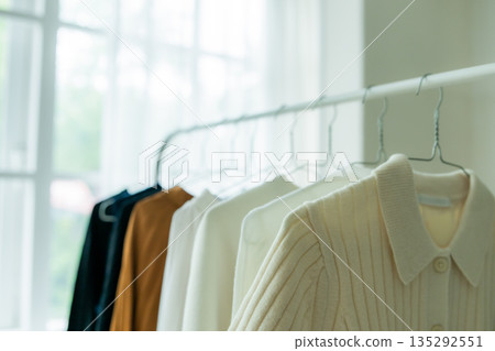 針織開襟衫和服裝 135292551