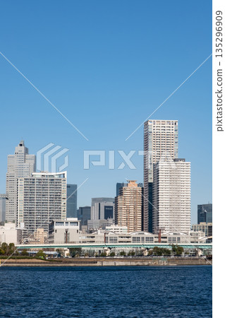 View from Toyosu towards Harumi Bridge 135296909
