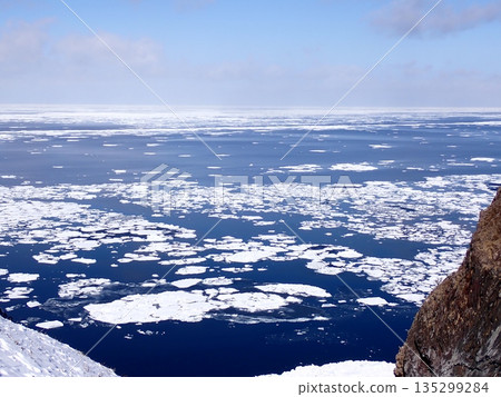 冬季的弗雷普瀑布 135299284