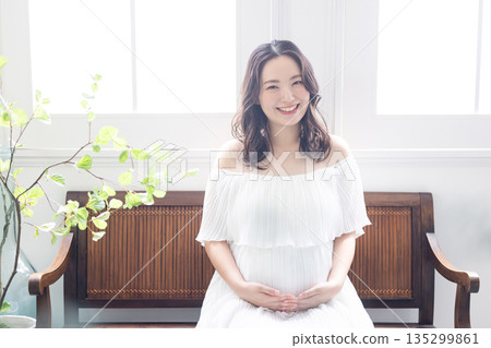 孕婦坐椅子 孕婦坐椅子 135299861