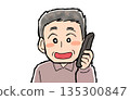 老年人打電話 135300847