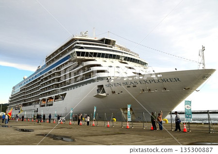 Seven Seas Explorer cruise ship Seven Seas Explorer cruise ship 135300887