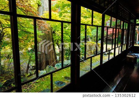Atmospheric old Japanese house landscape material Atmospheric old Japanese house landscape material 135302612