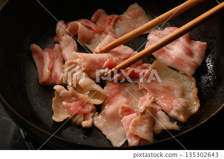 fry pork belly fry pork belly 135302643