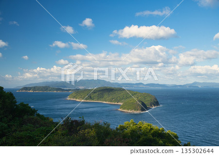 View of Tomogashima from the remains of Miyama Battery (Awaji Island in the background) [Wakayama City, Wakayama Prefecture] 135302644