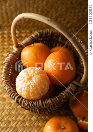 Fresh oranges Fresh oranges 135302982