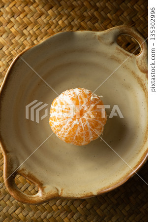 Fresh oranges 135302996