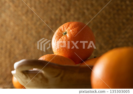 Fresh oranges Fresh oranges 135303005
