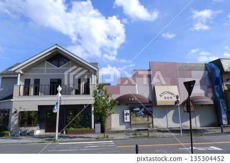 清里站前的街景 135304452