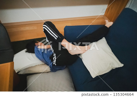 younger, person, boy 135304664