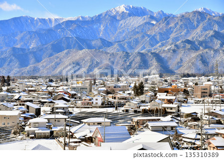 View of Mount Gaki from Omachi, Omachi City, Nagano Prefecture (Omachi City, Nagano Prefecture) [January 2026] 135310389