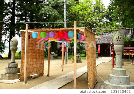 盛岡天滿宮的燈籠裝飾以長相獨特的獅子狗為主題 135310491