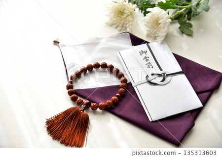 Funeral envelope image 135313603