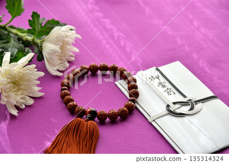 Funeral envelope image 135314324