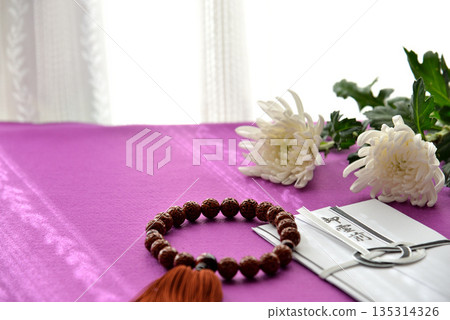 Funeral envelope image 135314326