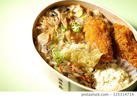 Mushroom rice and fried oyster bento 135314714