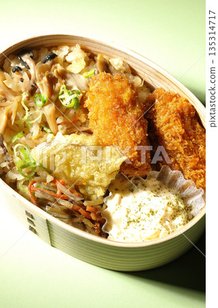 Mushroom rice and fried oyster bento 135314717