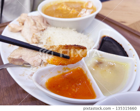 新加坡雞飯和椰香咖哩雞 135315660