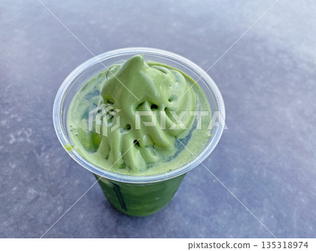 抹茶綠茶漂浮物 135318974