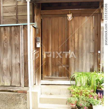 New Year's gate 135319598