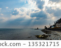 富山縣雨晴海灘風光 135321715