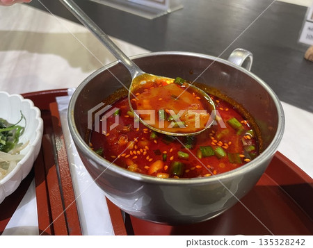 韓國料理泡菜湯 135328242