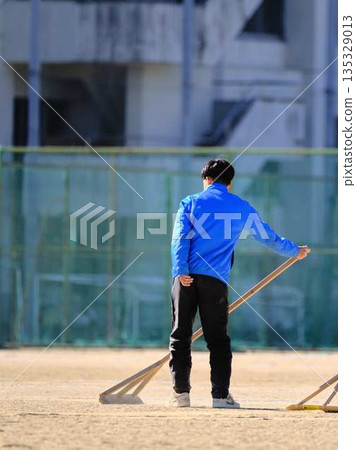 Soccer team practice Soccer team practice 135329013