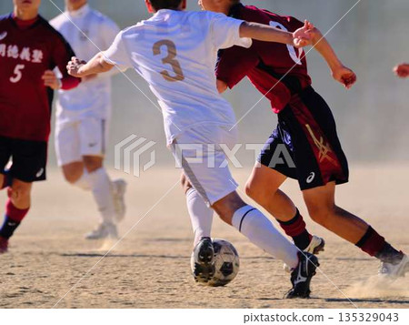 Soccer team practice 135329043