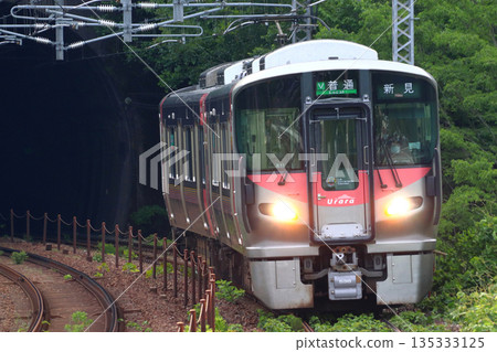 [JR-V] Hakubi Line 227 Series Urara (Okayama ⇔ Niimi) 135333125