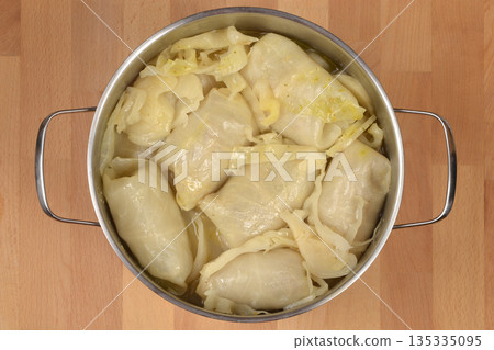 Cooked sarma rolls in pot Cooked sarma rolls in pot 135335095