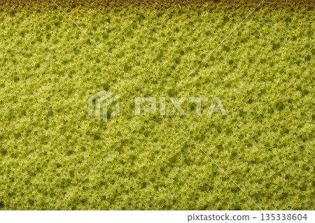 抹茶卡斯蒂拉橫截面的精細宏觀紋理背景 135338604