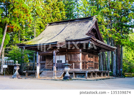 高野山 祭壇上伽藍 愛染堂 135339874